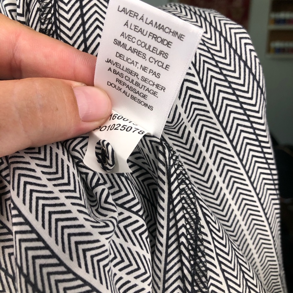 Foxcroft Button Up Top Size 16 Arrow Print - image 5